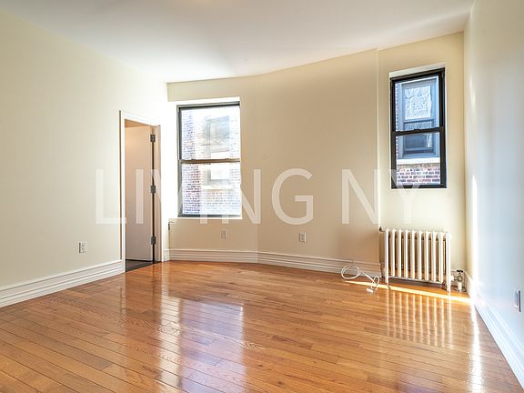 2nd image of 10 W 103rd St #2EE