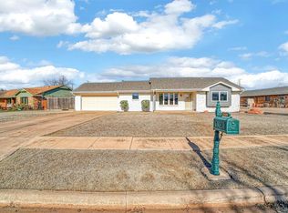 2500 Seminole Cir, Altus, OK 73521