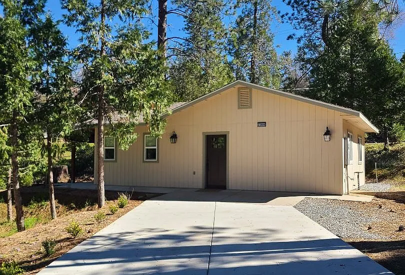 43086 Sierra Vista Ln photo 1