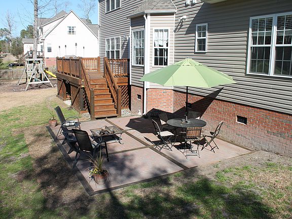 Back Yard (Fenced)