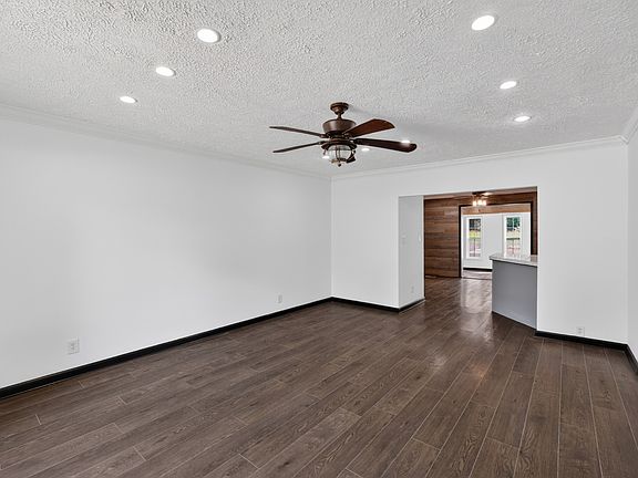 4th image of 204 Homeward Ave