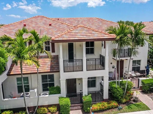 4742 Sierra Ln, Coconut Creek, FL 33073