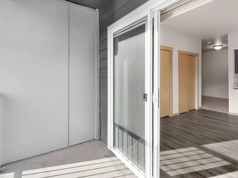 Tremezzo Apartments — Photo 16