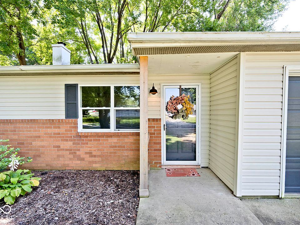 1st image of 975 Rolling Hill Rd