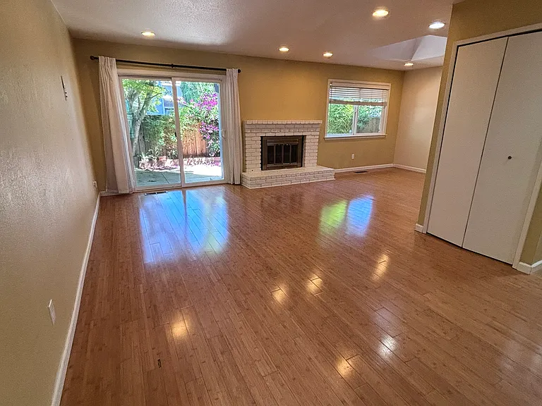 4954 Paseo Tranquillo — Photo 3