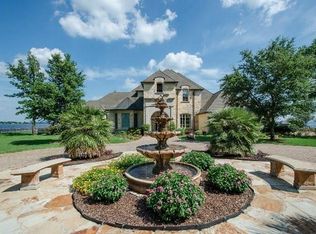 126 Diamond Point Dr, Mabank, TX 75156