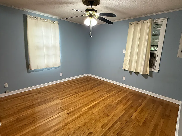 4678 Rosewood Dr — Photo 9