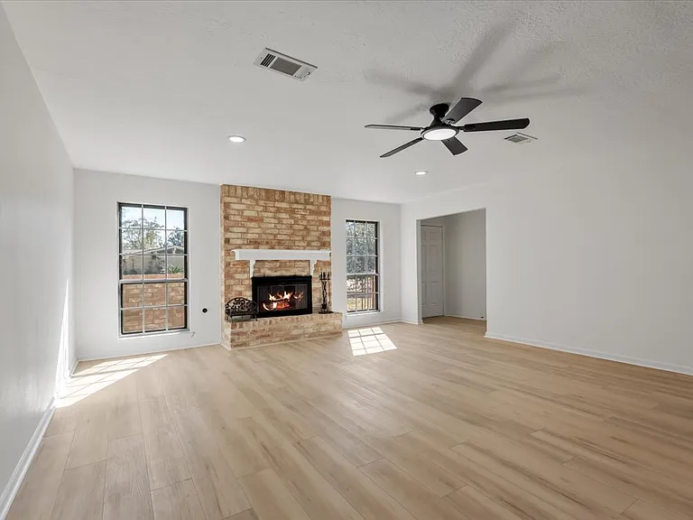 20 Woody Creek Dr — Photo 3