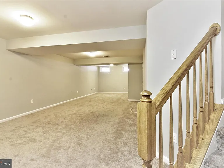 10707 Croydon Ct — Photo 21