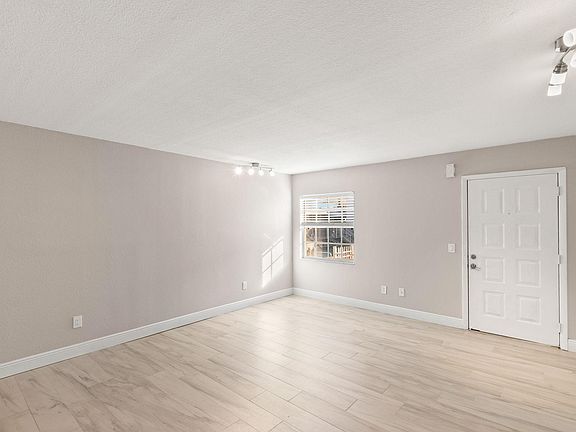 5th image of 4891 W McElroy Ave #H104