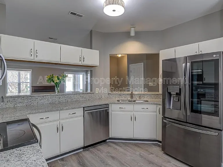 6020 Winterpointe Ln #102 — Photo 18