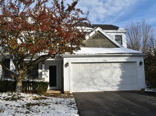 248 Spring Point Dr, Carpentersville, IL 60110