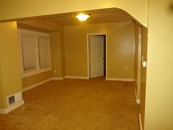3rd image of 3624 Agnes Ave