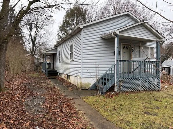 935 Maiden Ln, New Kensington, PA 15068