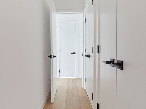 2nd image of 2204 Strongs Dr APT 8