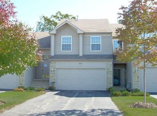 8035 Sierra Woods Ln, Carpentersville, IL