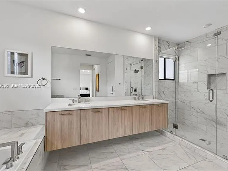 8267 SW 120th Ter — Photo 25
