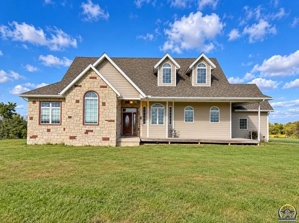 1113 27th Rd, Lebo, KS 66856