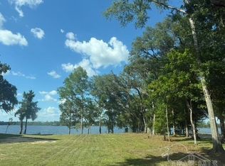 7586 Old Bay Pointe Rd, Milton, FL 32583