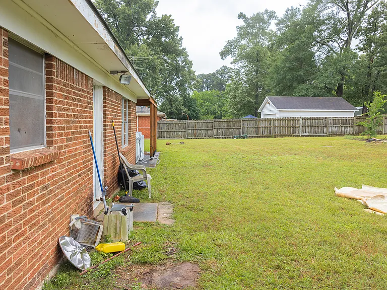 1715 Rodden Dr — Photo 51