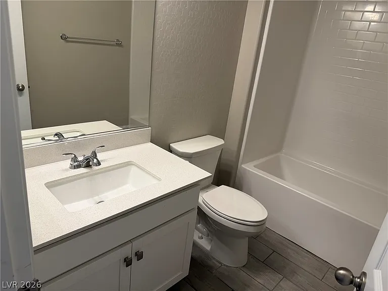 63 Barton Bay Ave — Photo 26