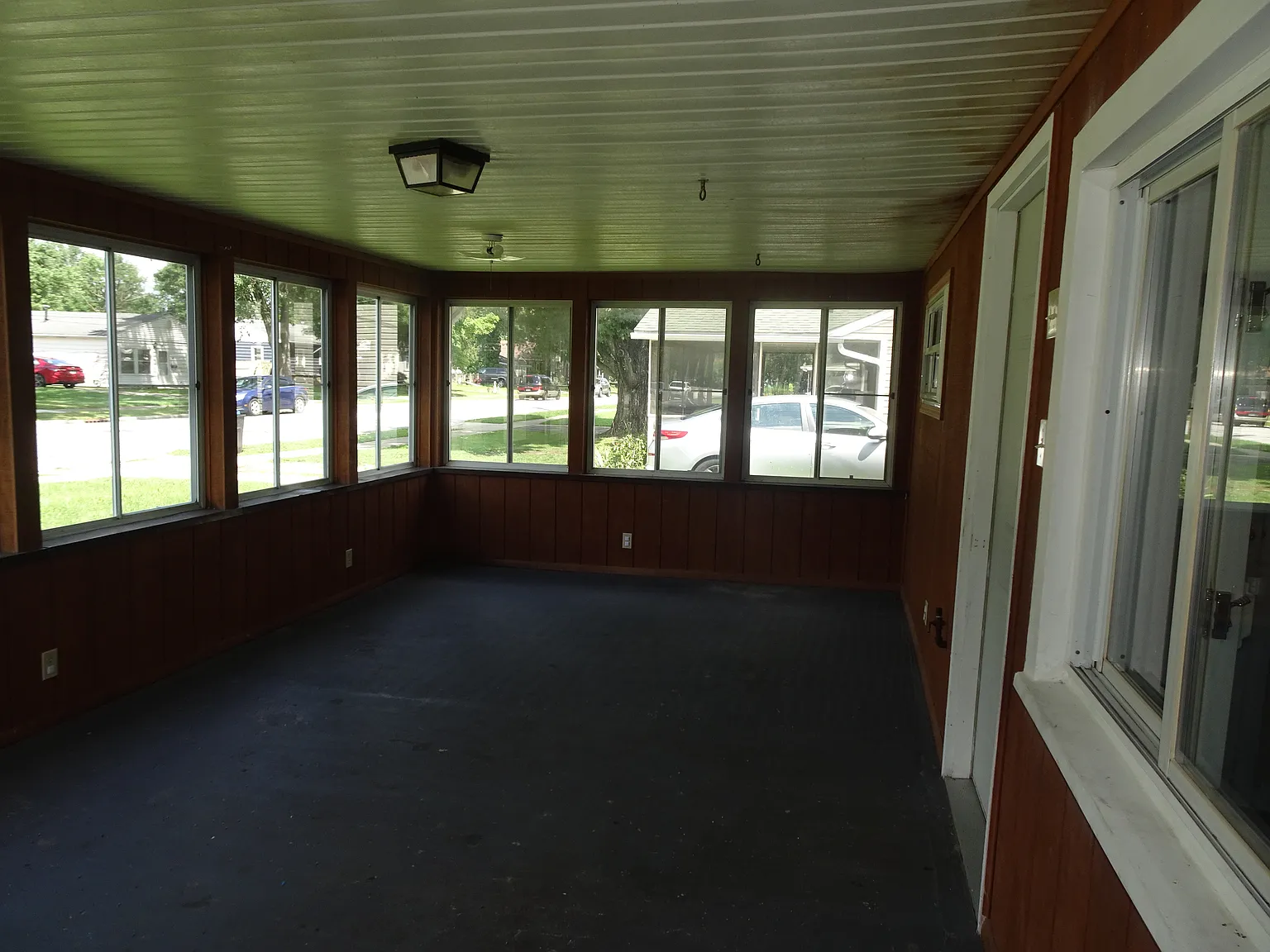 350 Franconia Ave photo 1