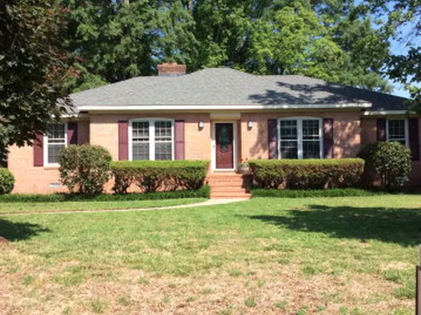 2404 Sparre Dr, Kinston, NC 28504