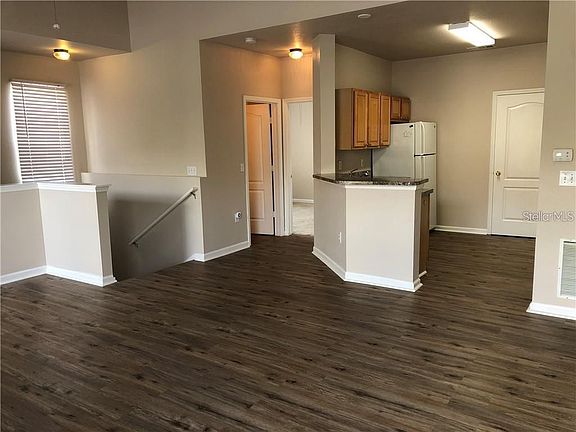 3rd image of 10526 Villa View Cir