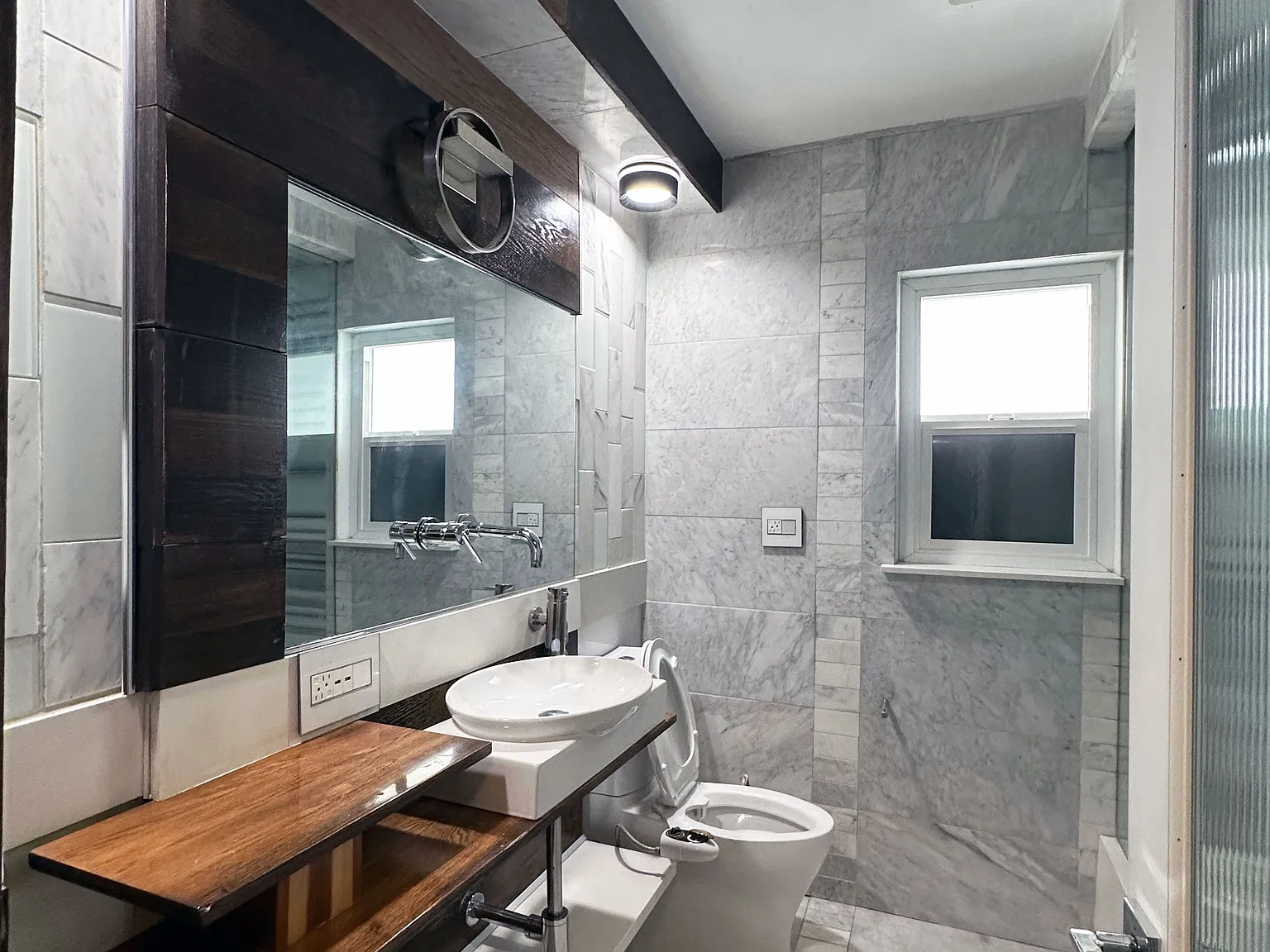 2 bed, 850 sqft, $4,295 — Photo 1