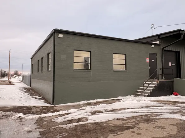 2011 Hull Ave #Des, Des Moines, IA 50317