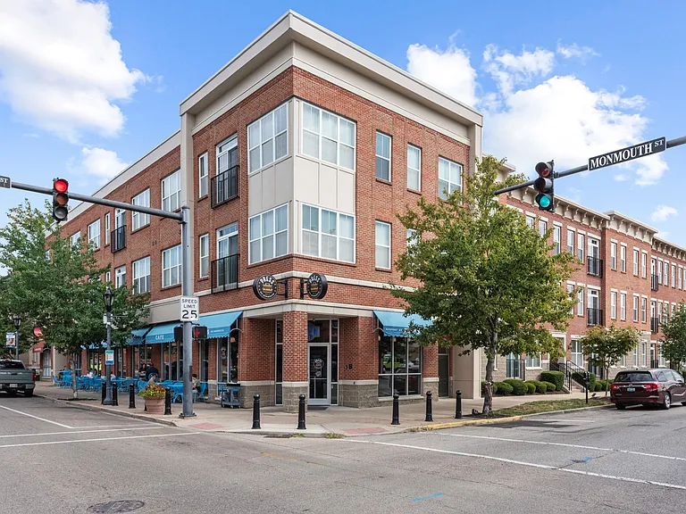 Monmouth Row Apartments — Photo 64