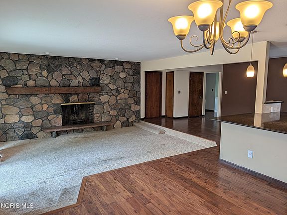 3rd image of 906 Fennimore St