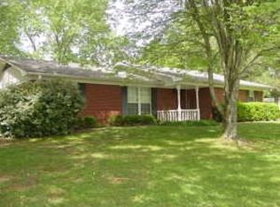 1206 Queensgate Dr, Tupelo, MS 38801