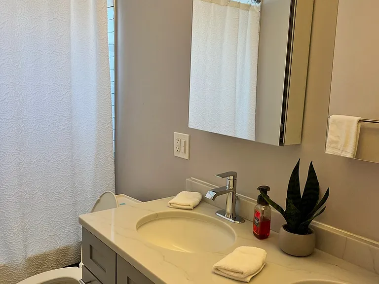 8224 N Knox Ave #B — Photo 8