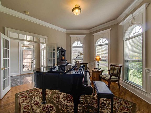 5th image of 2115 Creekwalk Dr