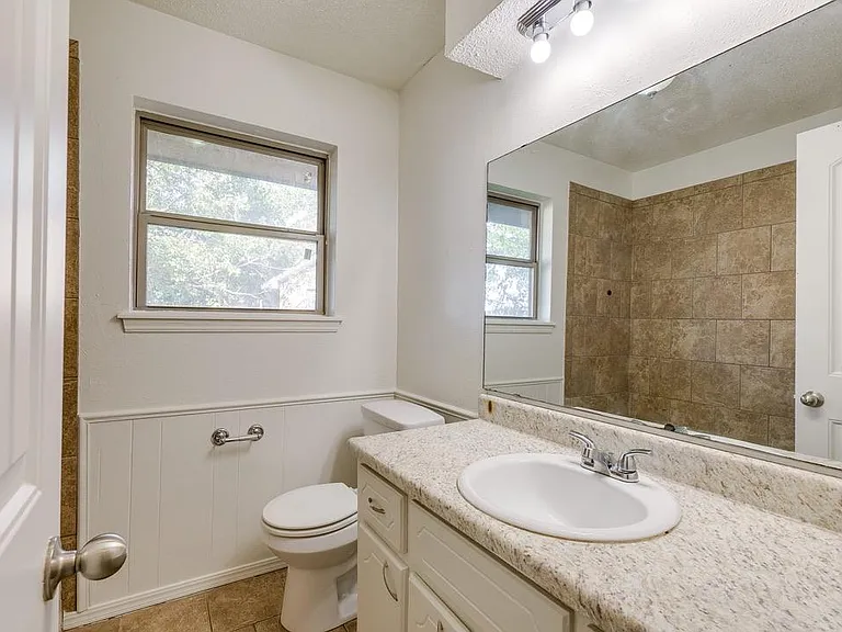 1603 Sheffield Dr — Photo 12