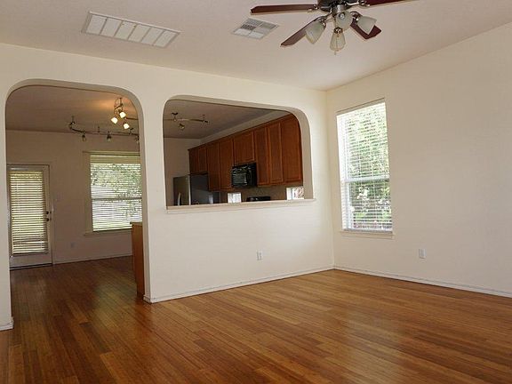 2nd image of 1603 Rockland Dr
