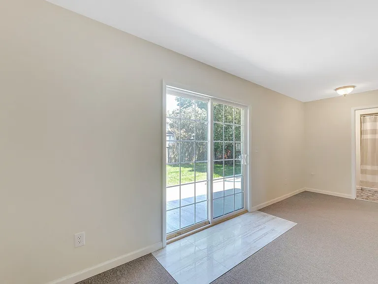 192 Maywood Ave — Photo 11