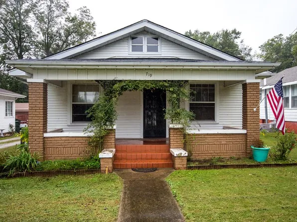 719 Main St, Tuscumbia, AL 35674