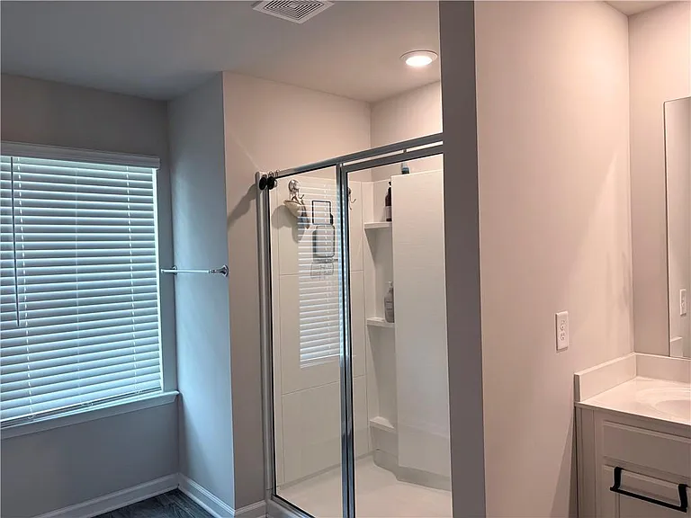 511 Ruths Dr — Photo 12