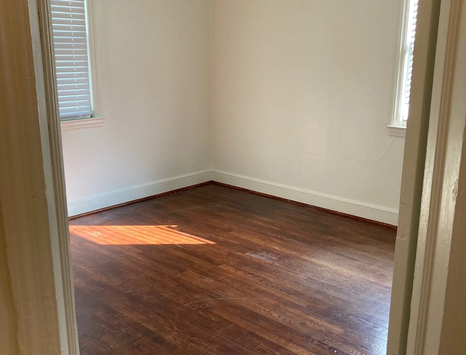 2 bed, 900 sqft, $1,300 — Photo 3