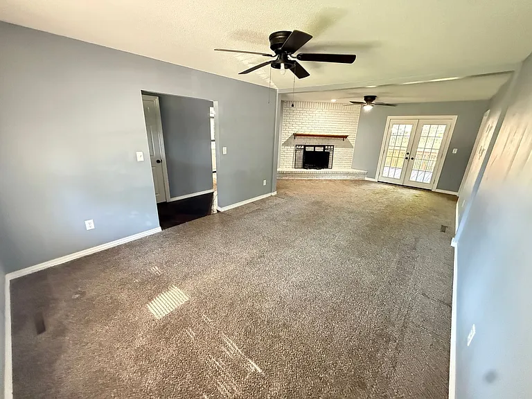 3642 S Westwood Ave — Photo 10