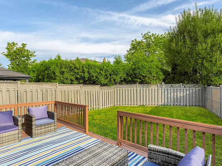61 Mistywood Dr #UPPER — Photo 47