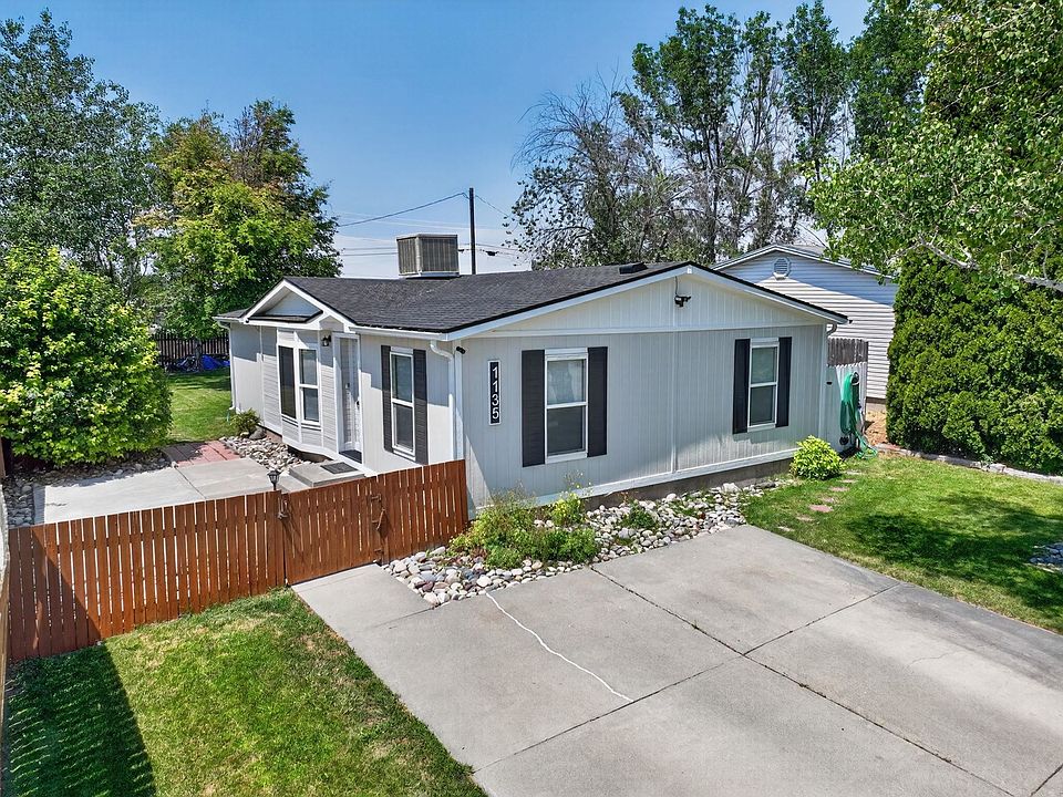 1st image of 1135 Canyon Ave