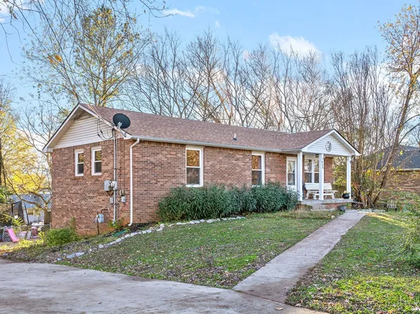 434 Bluff Dr, Clarksville, TN 37043