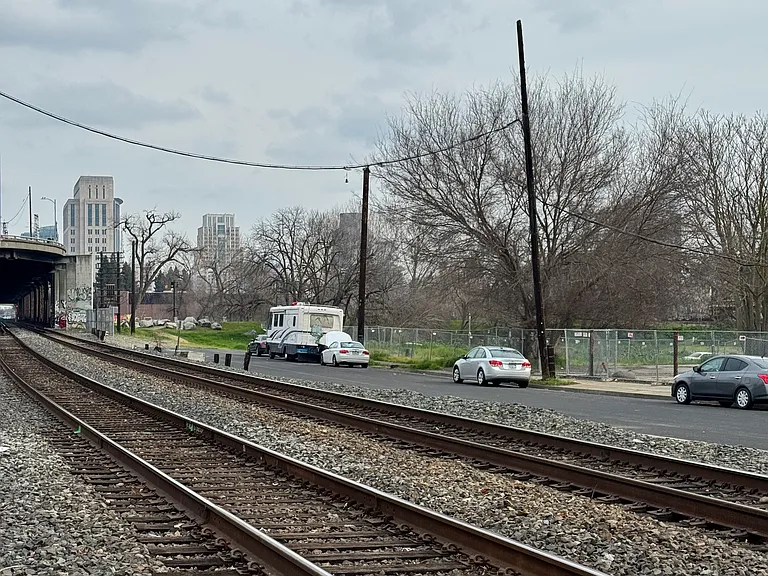 Railroad tracks (cont) and view to Downtown