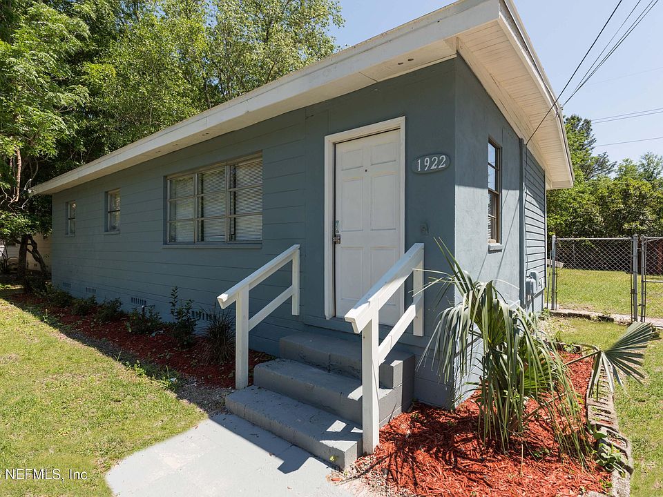 1st image of 1922 MACLEAN Road