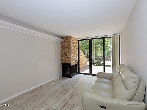 4th image of 4506 Spruce Way Unit 11
