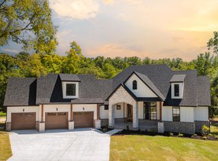 790 Seven Pines Dr, Saddlebrooke, MO 65630