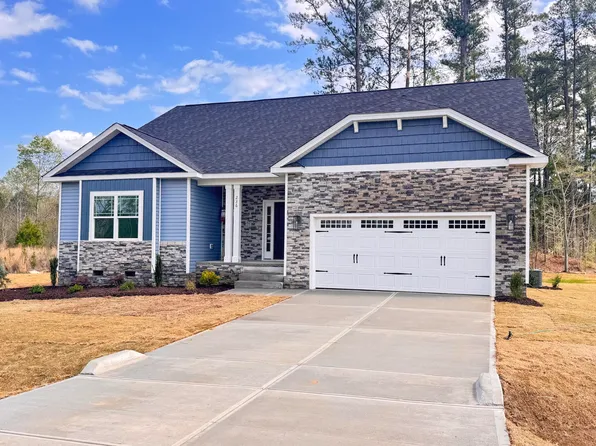 236 Lake Edge Dr, Lillington, NC 27546